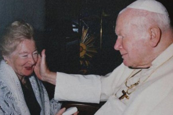 Pope John Paul II bless Anna Teresa